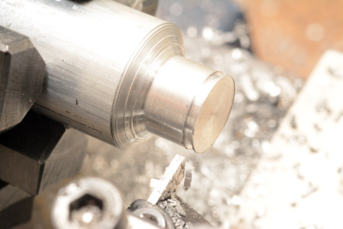 Turning the aluminium disks on the lathe