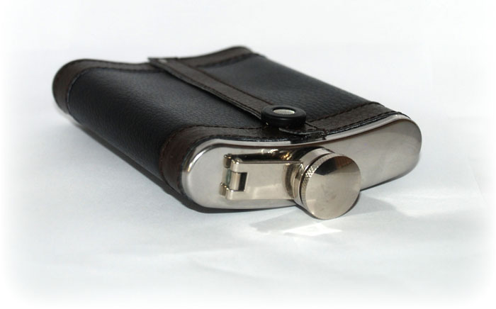 Bluetooth hip flask detail