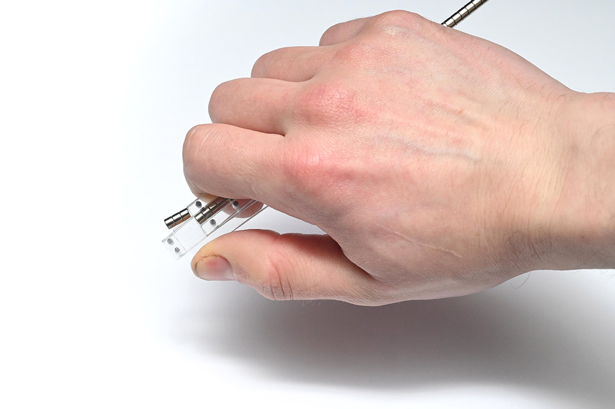 Magnet dispenser in use