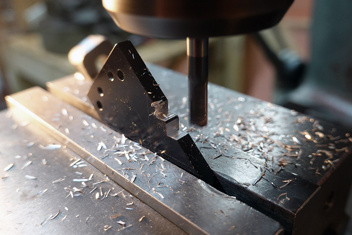 First cuts into the plate