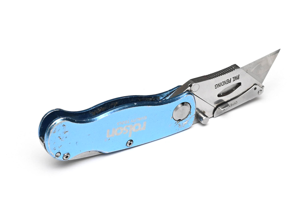 Utility knife, unfolded